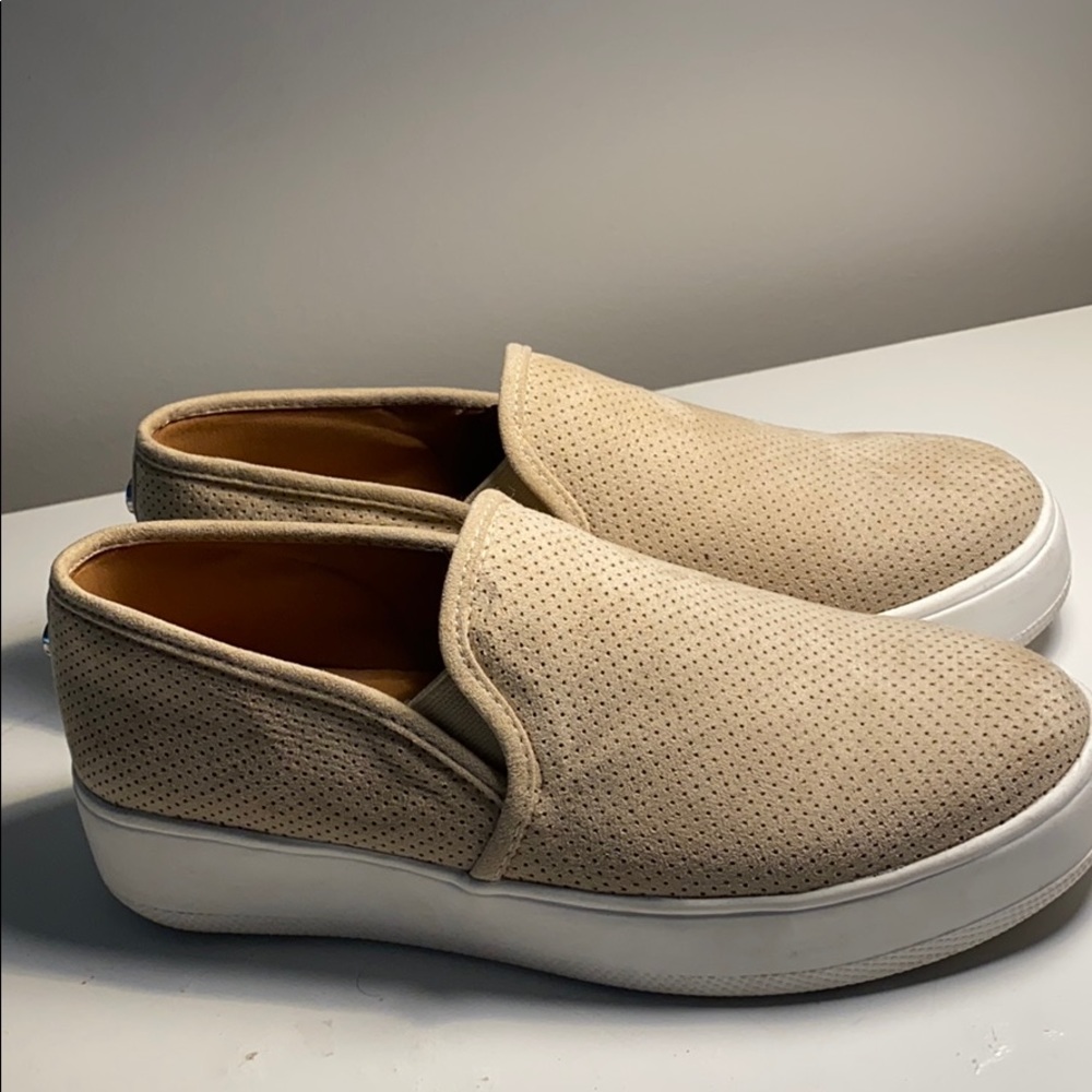 steve madden platform sneaker in tan